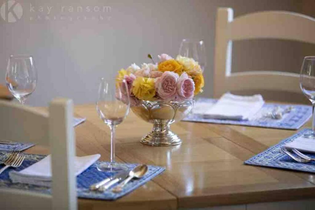 The Old Manor Coach House Apartment ไซเร็นเซสเตอร์ ภายนอก รูปภาพ